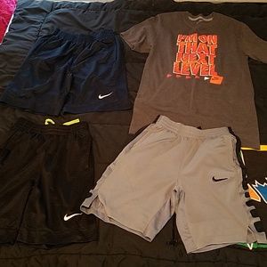 Boys large Nike lot